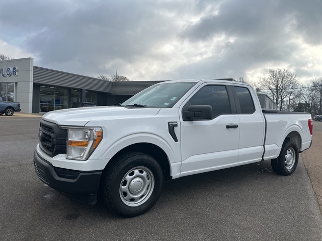 2022 Ford F-150 XL's photo