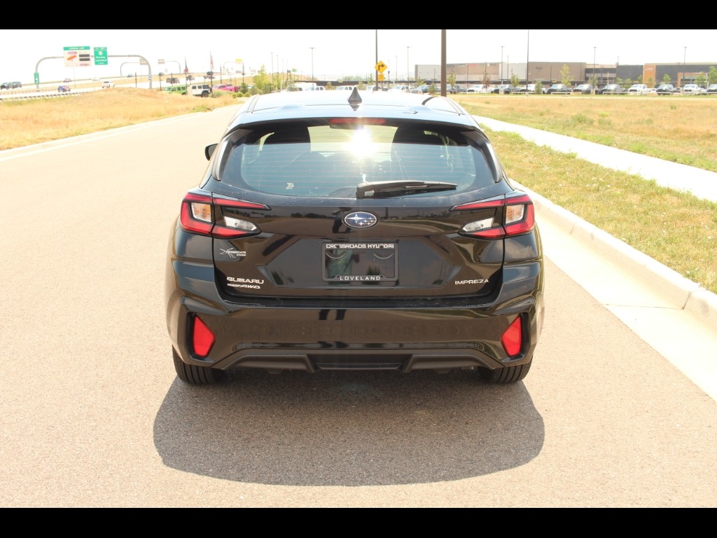 2024 Subaru Impreza Base photo 4