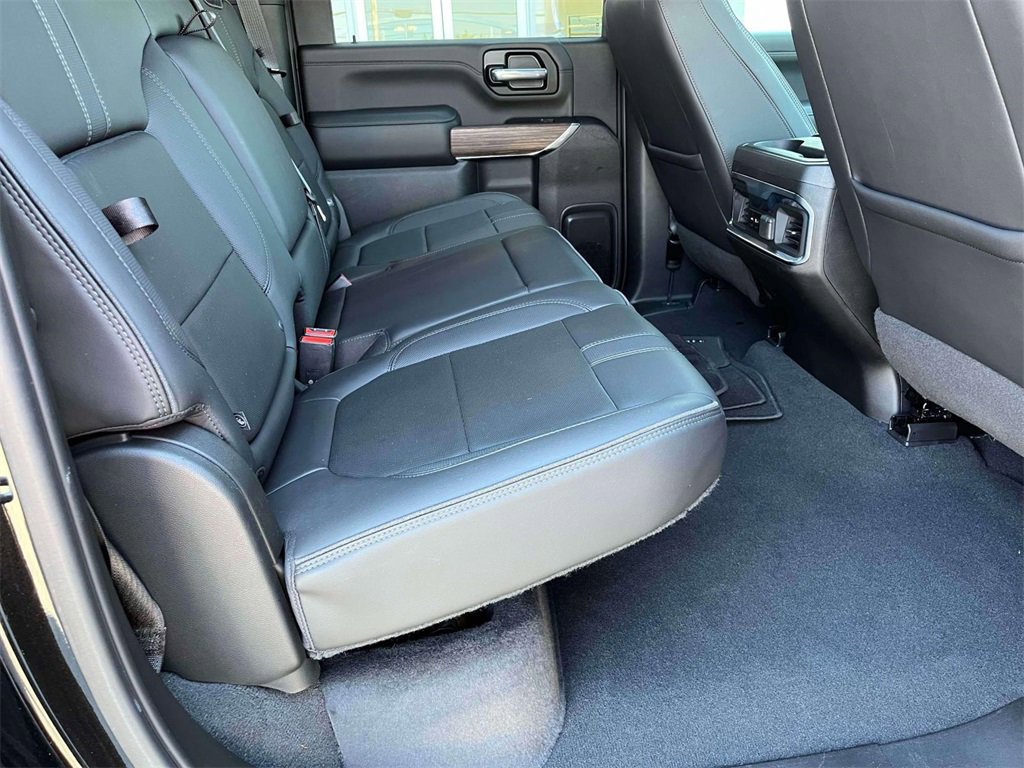 2022 Chevrolet Silverado 2500HD High Country photo 18