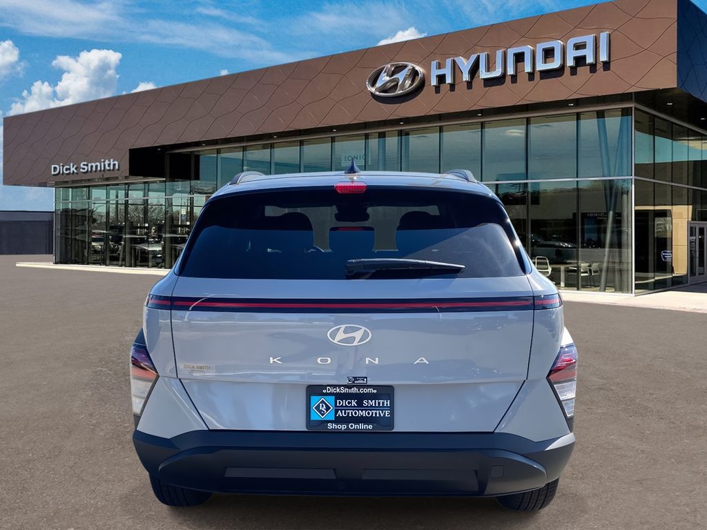2026 Hyundai Kona SEL photo 4