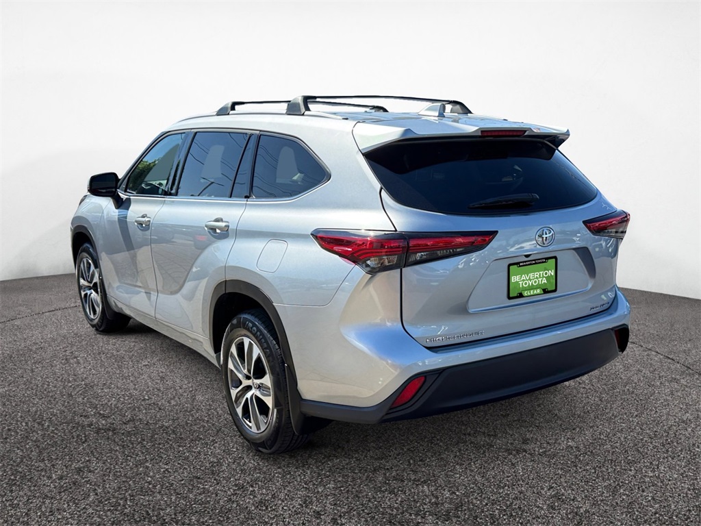 2022 Toyota Highlander XLE photo 4