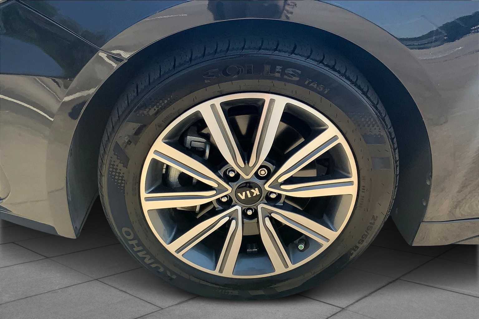 2020 Kia Optima EX Premium photo 9