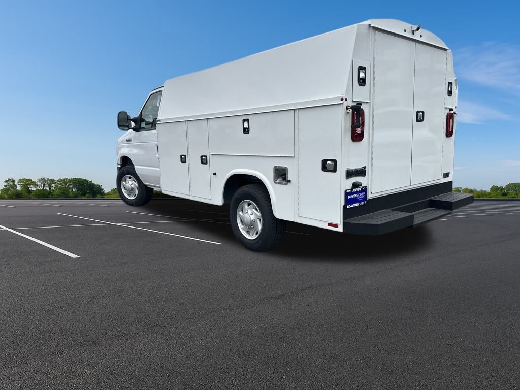 2025 Ford E-350 Base photo 3