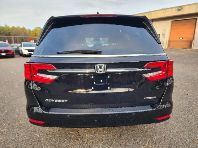 2023 Honda Odyssey Touring photo 4