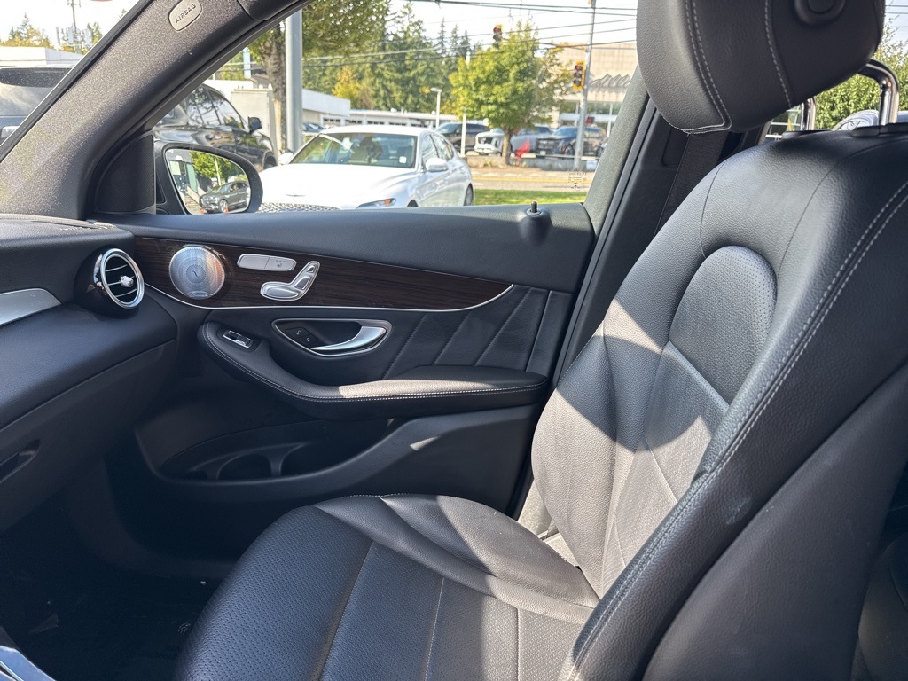 2018 Mercedes Benz GLC 300 4MATIC photo 25