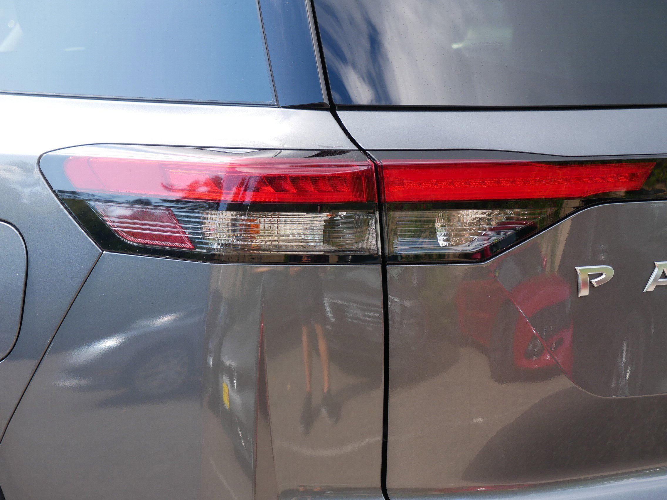 2024 Nissan Pathfinder S photo 13
