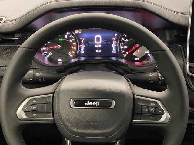 2025 Jeep Compass Latitude Altitude Special Edition photo 15