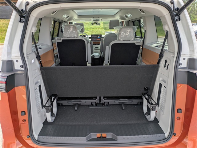 2025 Volkswagen ID. Buzz Pro Plus photo 13