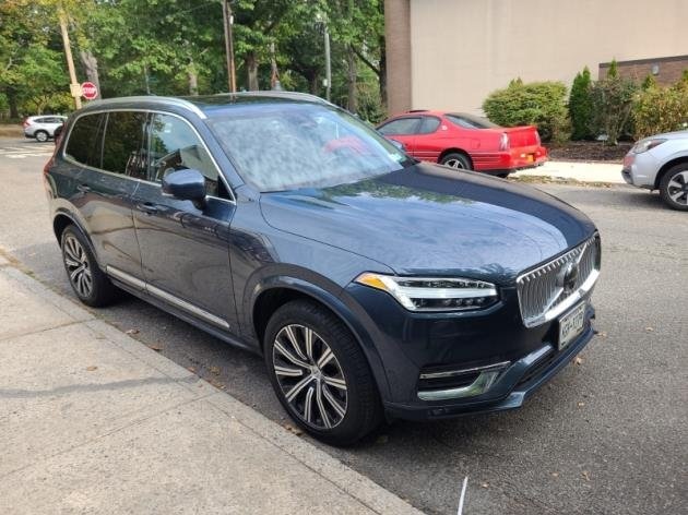 2024 Volvo XC90 B5 Plus photo 2