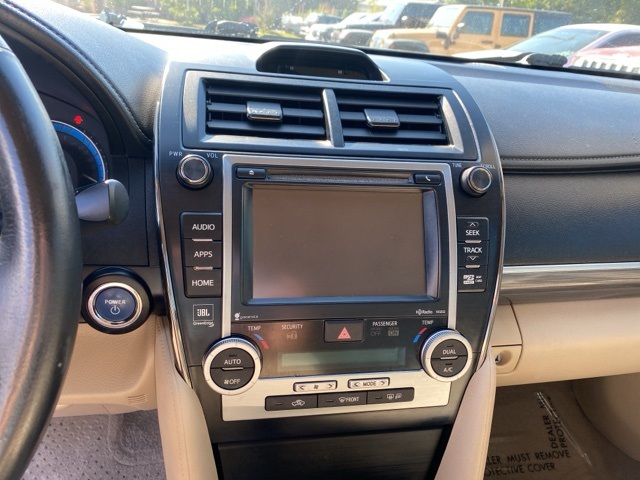 2014 Toyota Camry Hybrid XLE photo 14