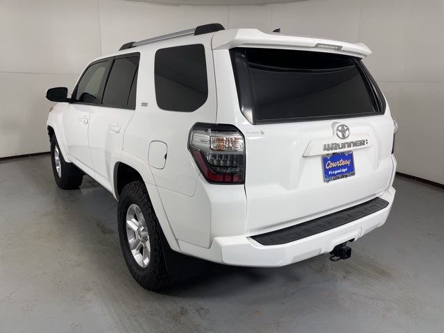 2021 Toyota 4Runner SR5 Premium 4WD photo 2