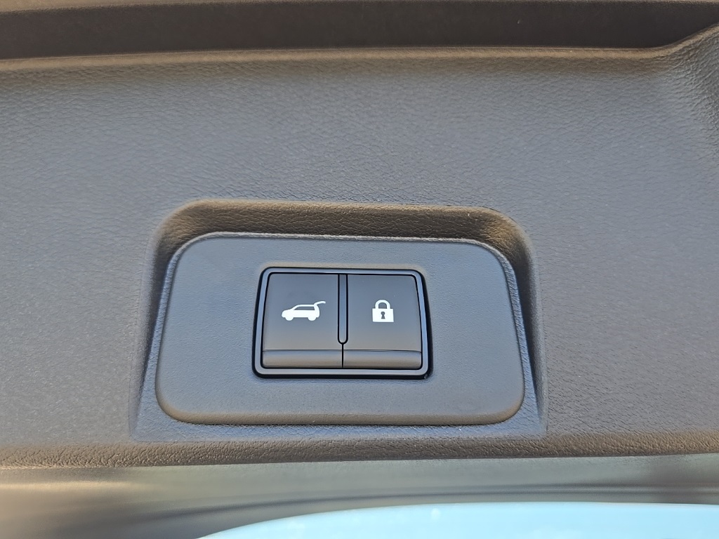 2026 Nissan Rogue SV photo 33