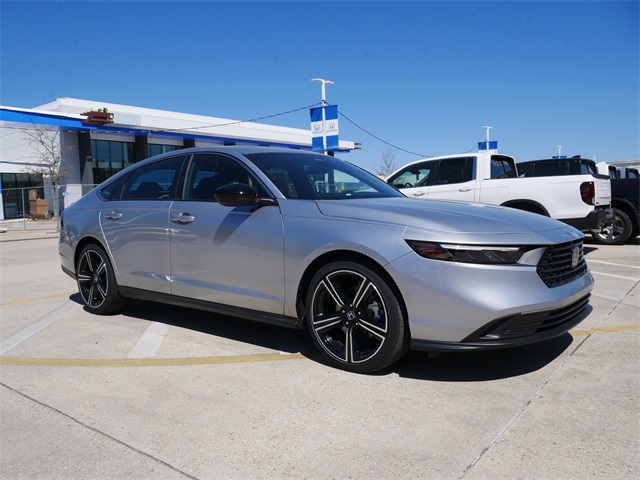 2025 Honda Accord Hybrid Sport photo 2