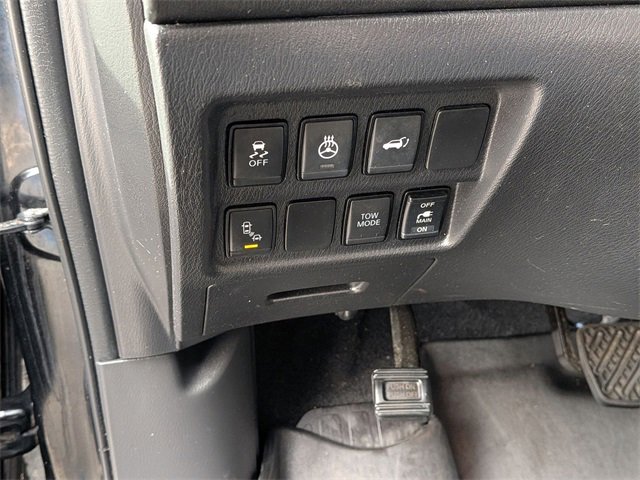 2018 Nissan Pathfinder SL photo 17