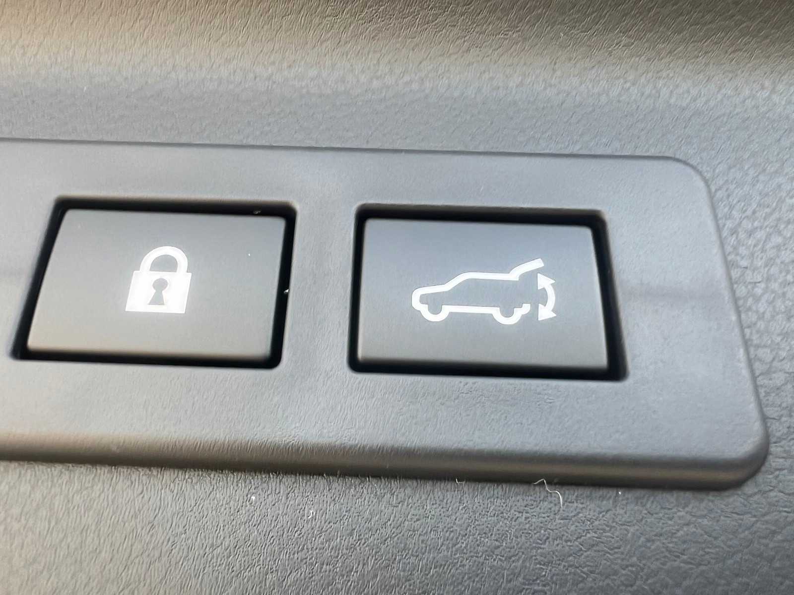 New 2025 ICE SILVER METALLIC Subaru Premium image 33