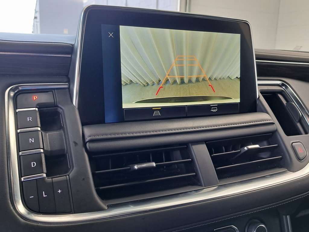 2023 Chevrolet Suburban LT photo 17