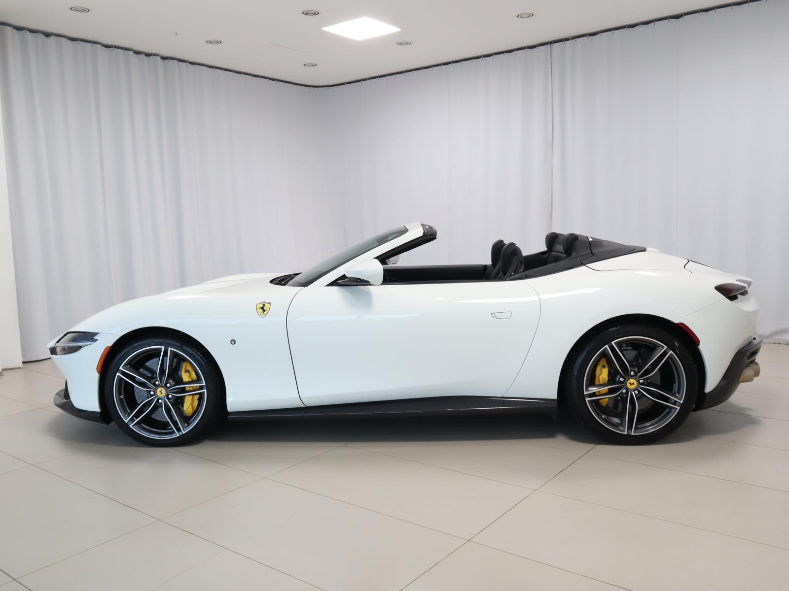 2024 Ferrari Roma Spider photo 16