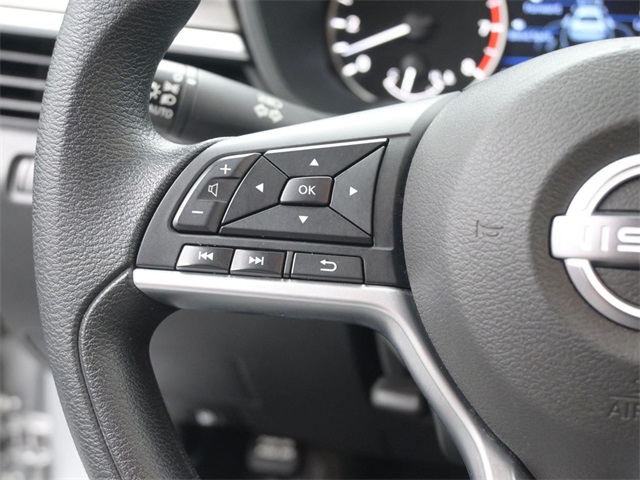 2024 Nissan Altima 2.5 SV photo 2