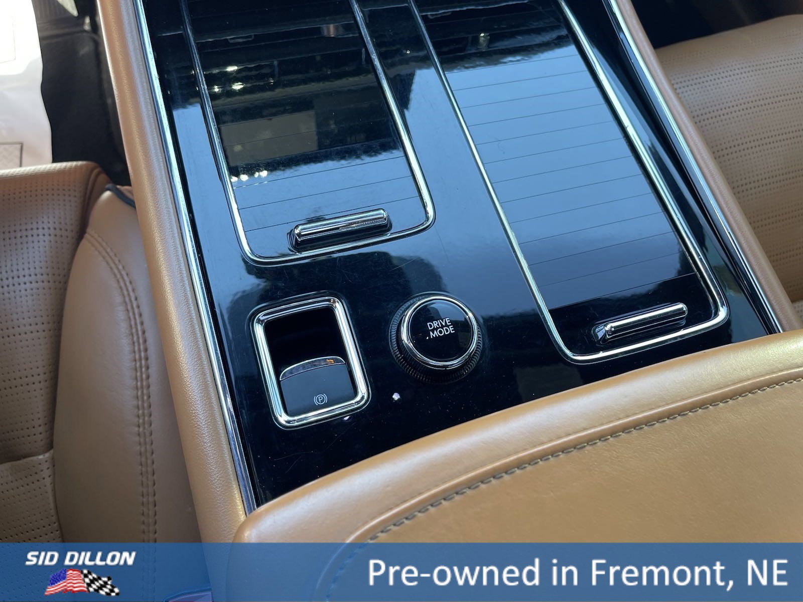 2020 Lincoln Aviator Black Label photo 6