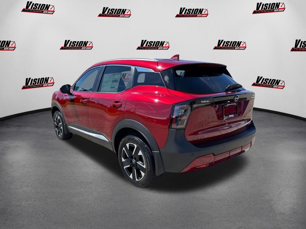 2025 Nissan Kicks SV photo 7