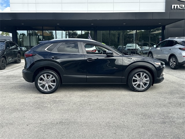 2022 Mazda CX-30 2.5 Select photo 4