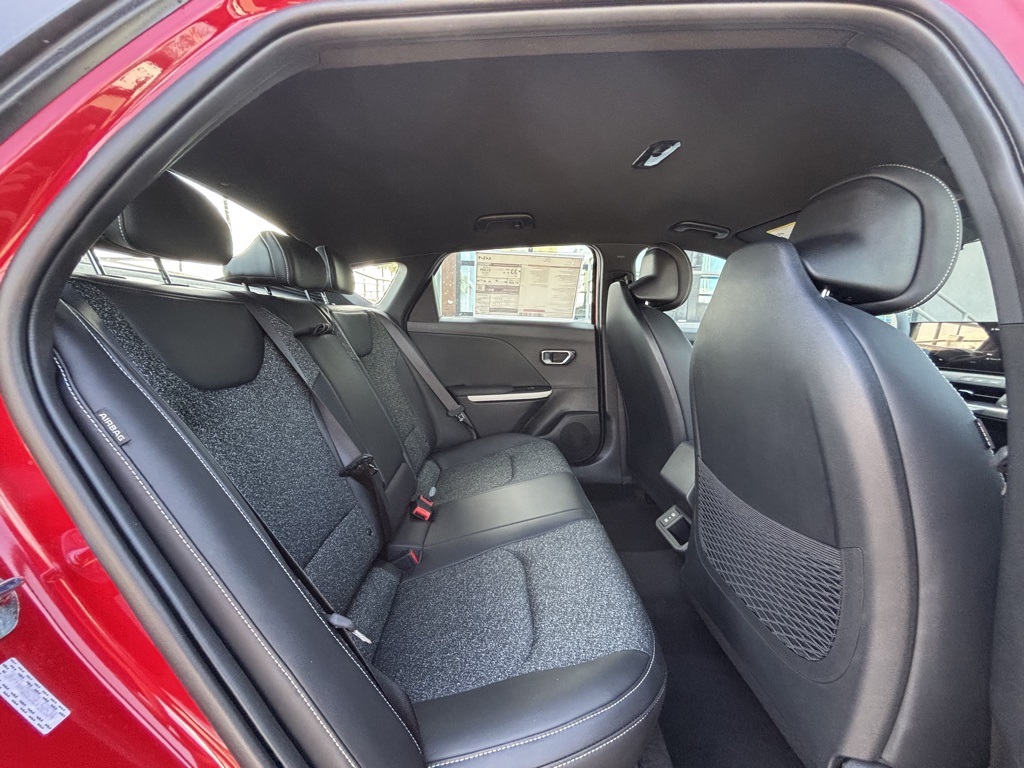 2025 Kia K4 GT-Line photo 19