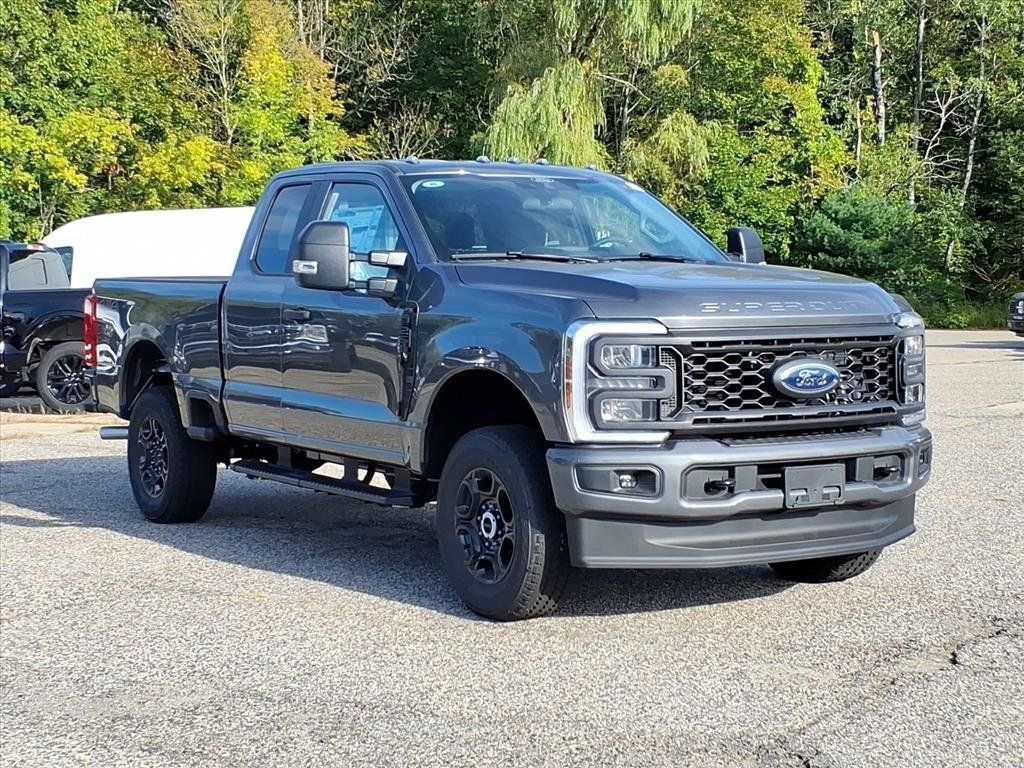 2026 Ford F-250 Super Duty XL's photo