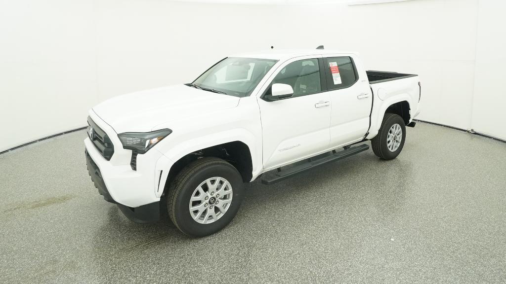 2025 Toyota Tacoma SR5's photo