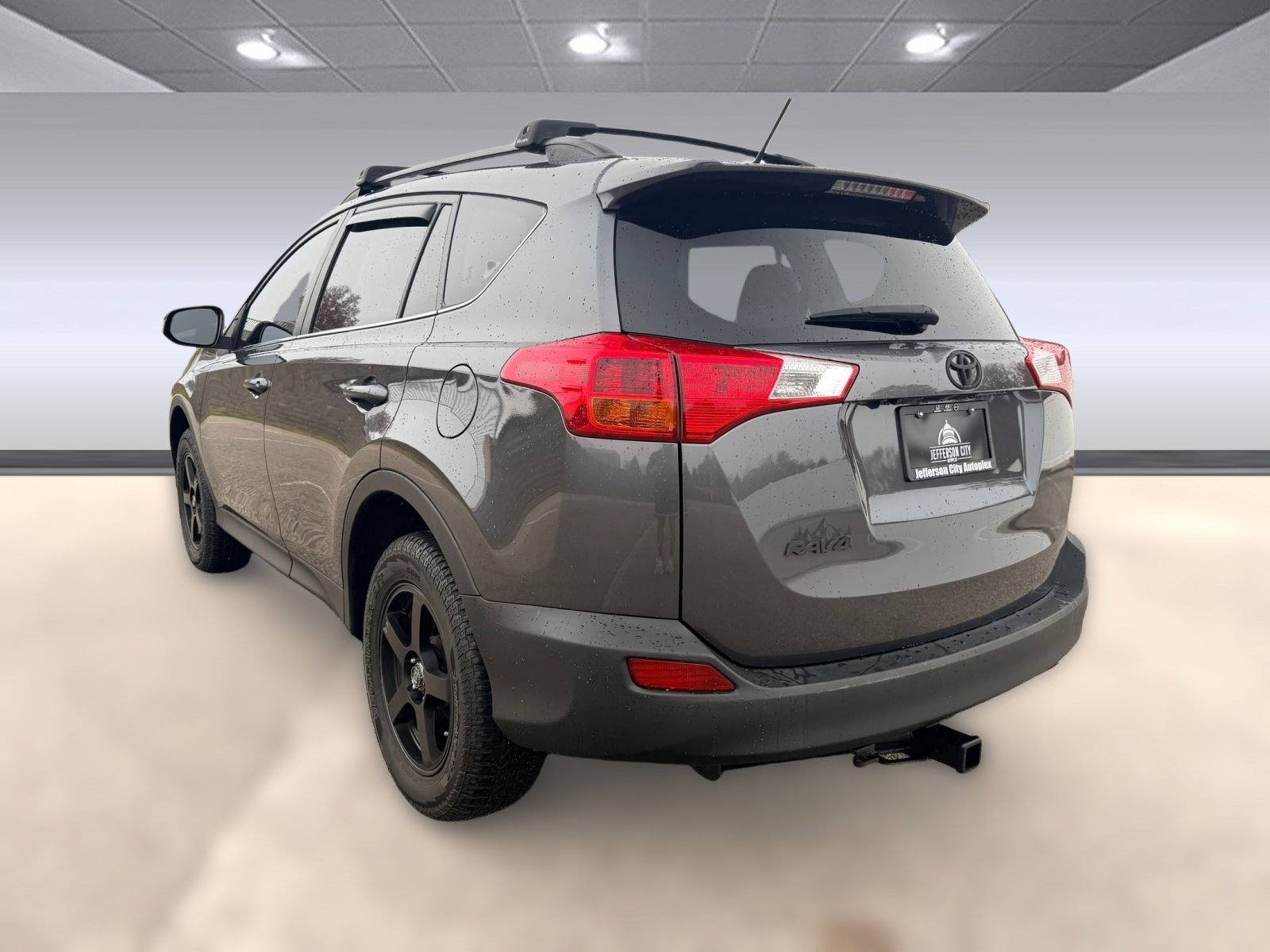 2015 Toyota RAV4 XLE photo 3