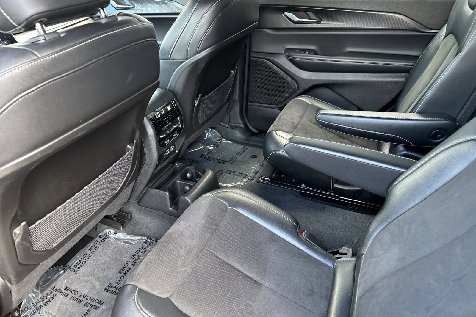 2023 Jeep Grand Cherokee Altitude photo 10