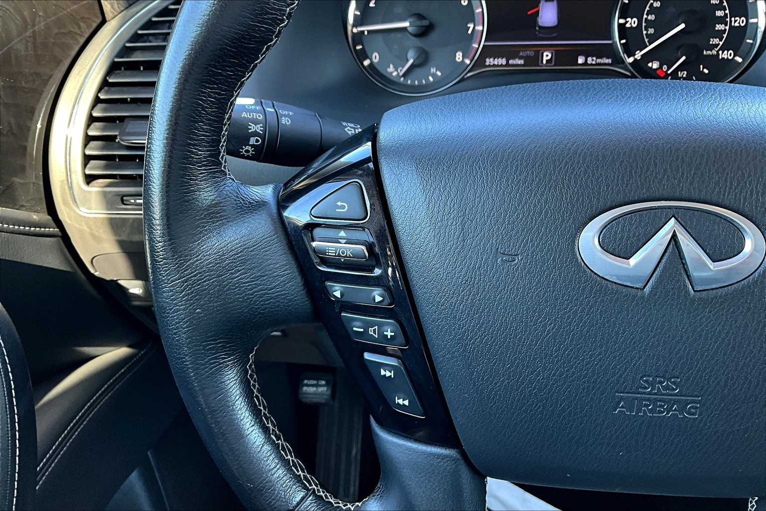 2022 Infiniti QX80 Luxe photo 21