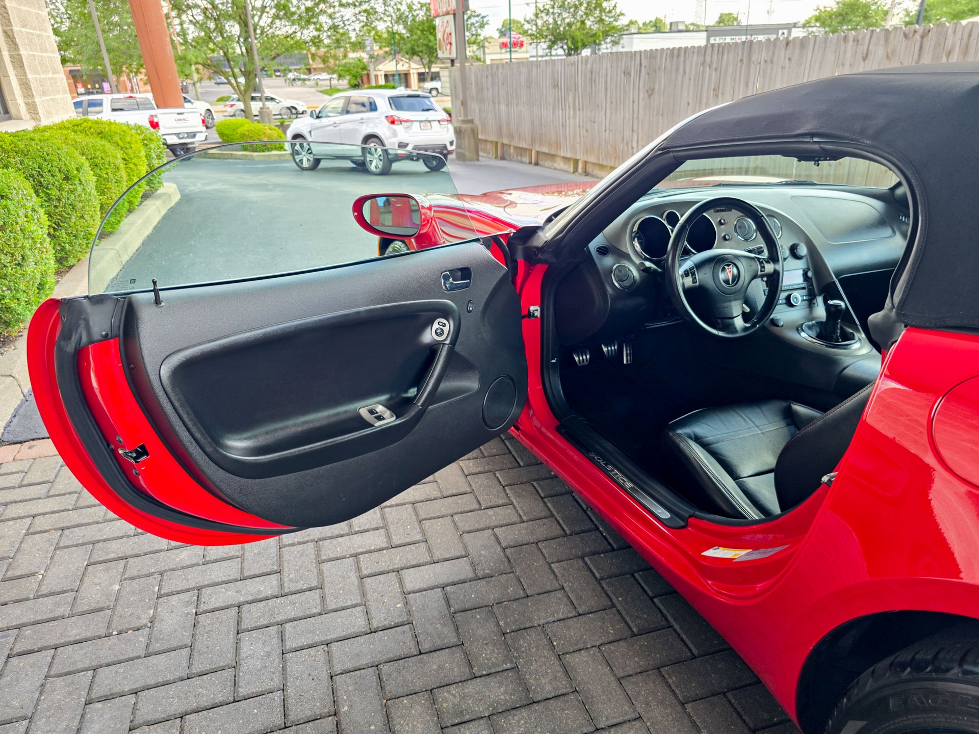 2009 Pontiac Solstice photo 8