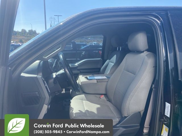 2016 Ford F-150 XLT photo 12