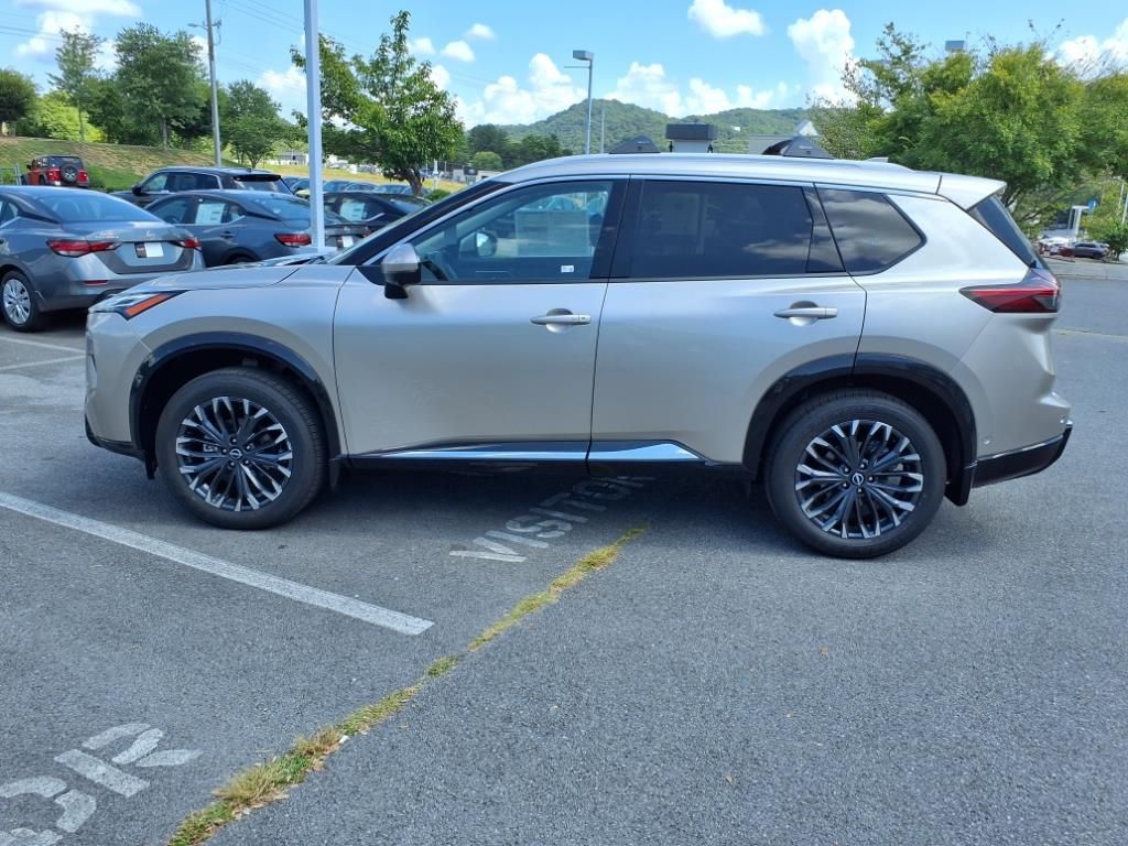 2026 Nissan Rogue Platinum photo 4