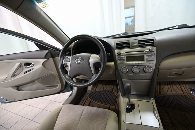 2011 Toyota Camry photo 20