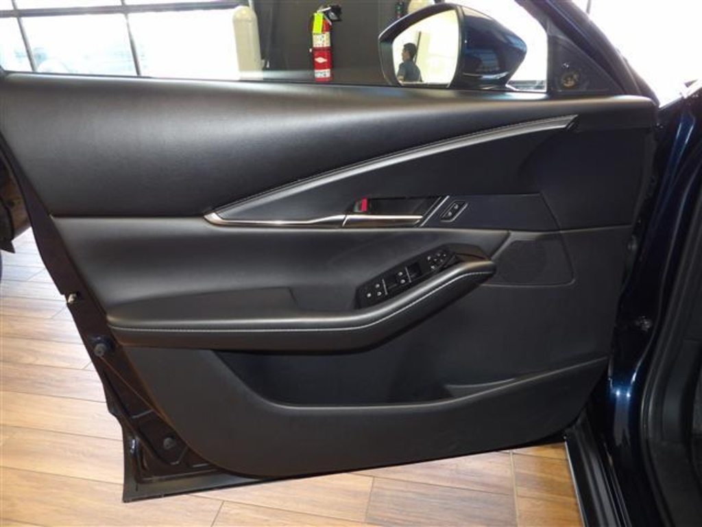 2024 Mazda CX-30 2.5 S Preferred photo 24
