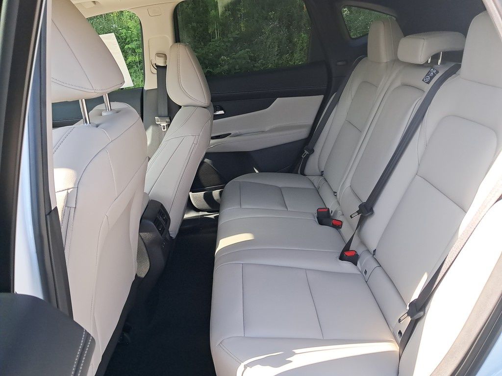 2025 Nissan Murano SL photo 24