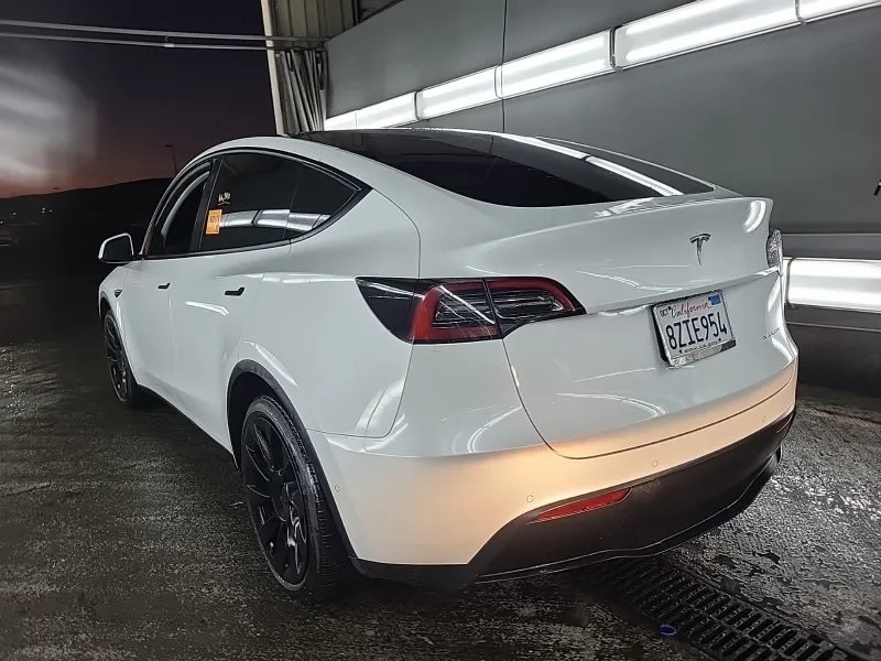 Used 2021 Tesla Model Y Long Range with VIN 5YJYGAEE0MF281748 for sale in Northfield, Minnesota