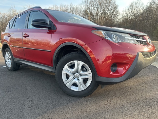 Used 2014 Toyota RAV4 LE with VIN JTMZFREV6EJ023623 for sale in Southaven, MS