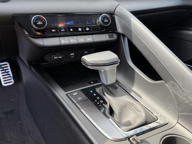 2025 Hyundai Elantra SEL Sport photo 19