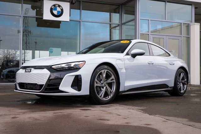 2023 Audi e-tron GT Premium Plus's photo