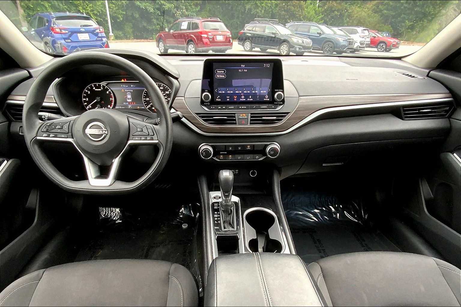 2023 Nissan Altima 2.5 SV photo 13