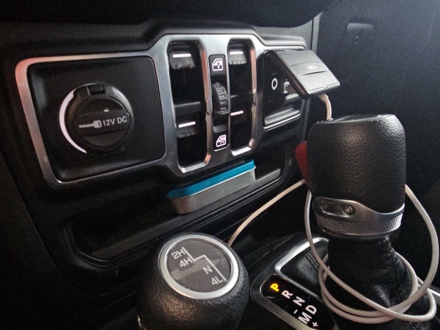 2021 Jeep Gladiator Willys photo 9