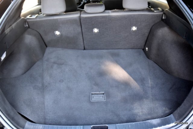 2021 Toyota Prius L photo 11
