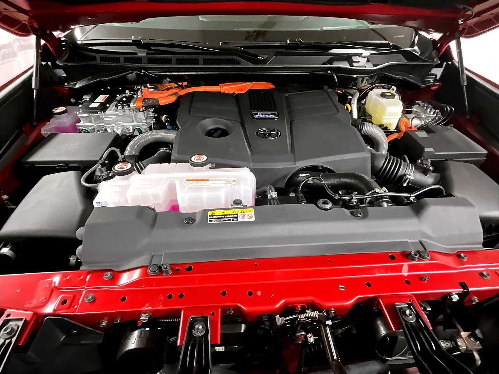 2025 Toyota Tundra Platinum CrewMax photo 15