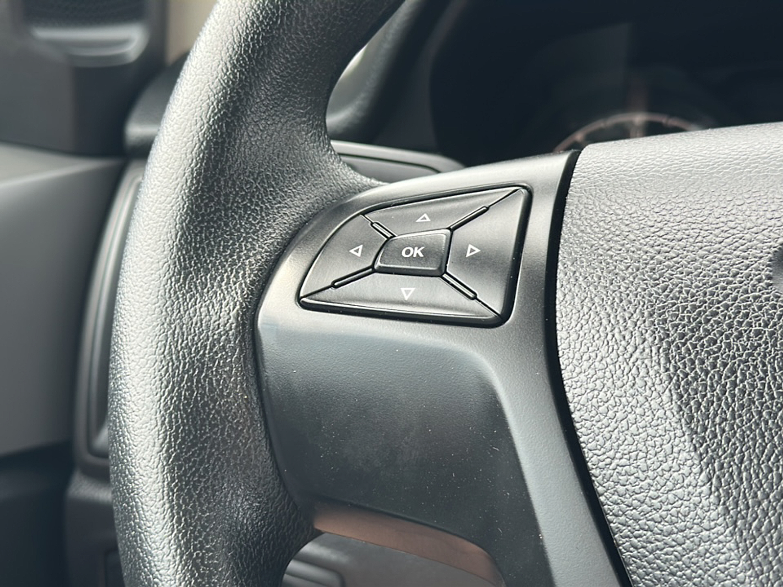 Used 2022 White Ford XL image 26