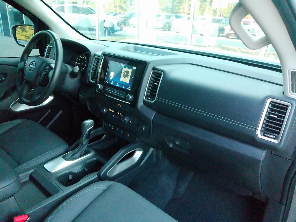 2024 Nissan Frontier SV photo 13