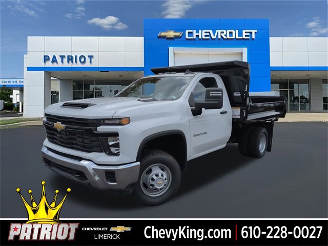 2025 Chevrolet Silverado 3500HD Work Truck's photo