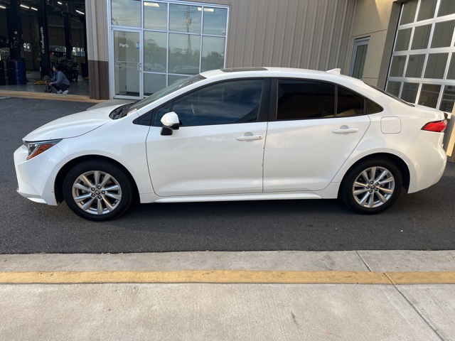 2023 Toyota Corolla LE photo 2