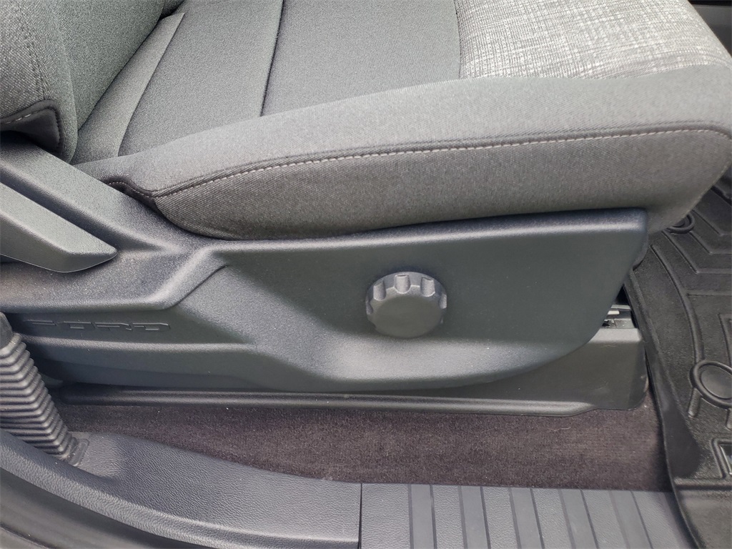2021 Ford F-150 XLT photo 32